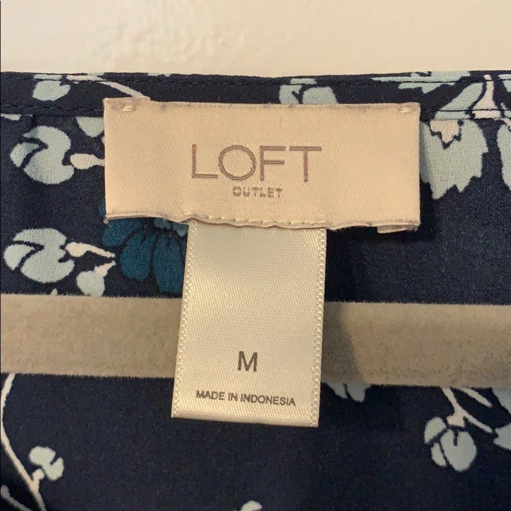 LOFT floral ruffled blouse - Picture 6 of 7